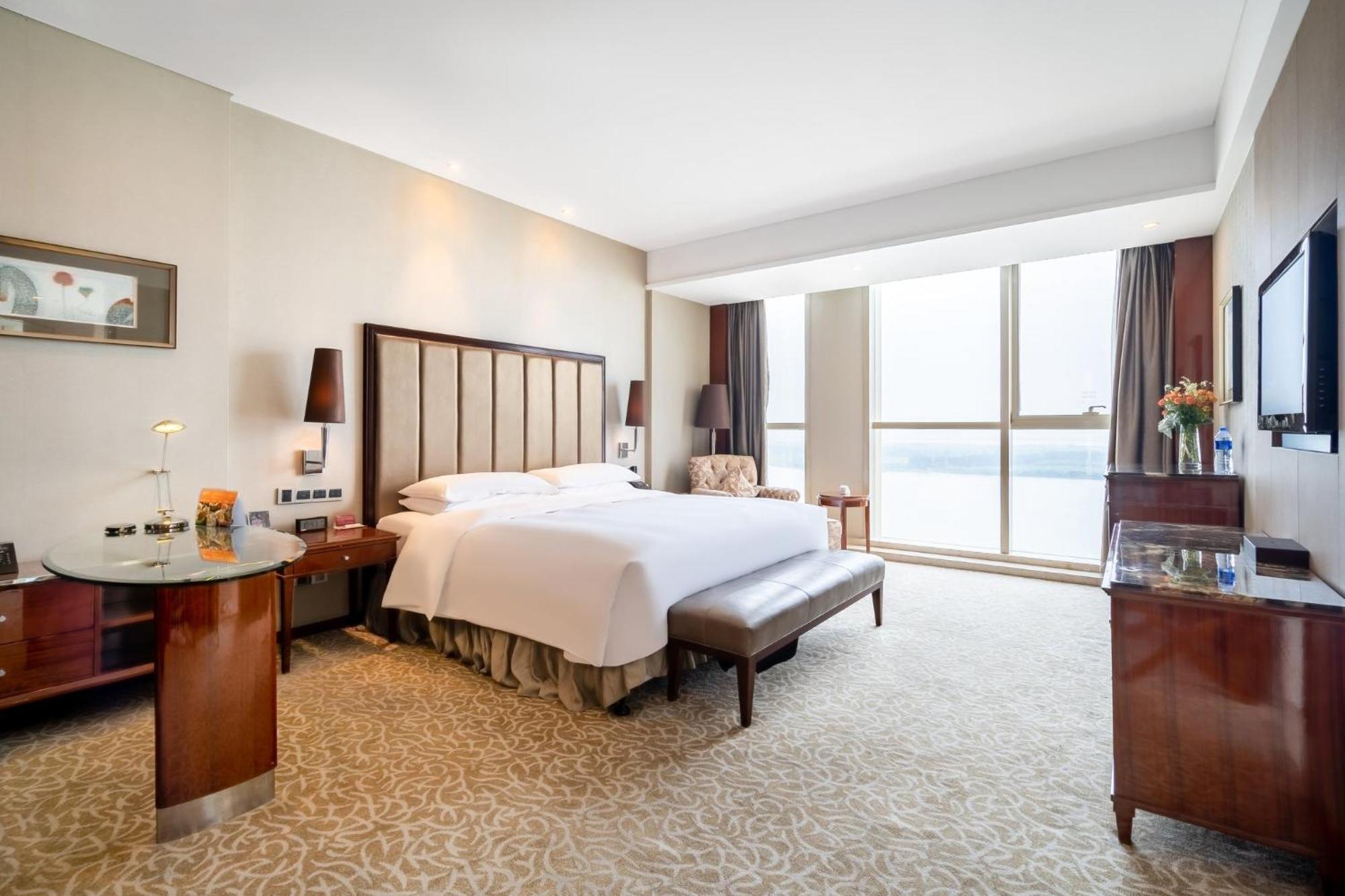 Hotel Crowne Plaza Zhenjiang By Ihg Exterior foto