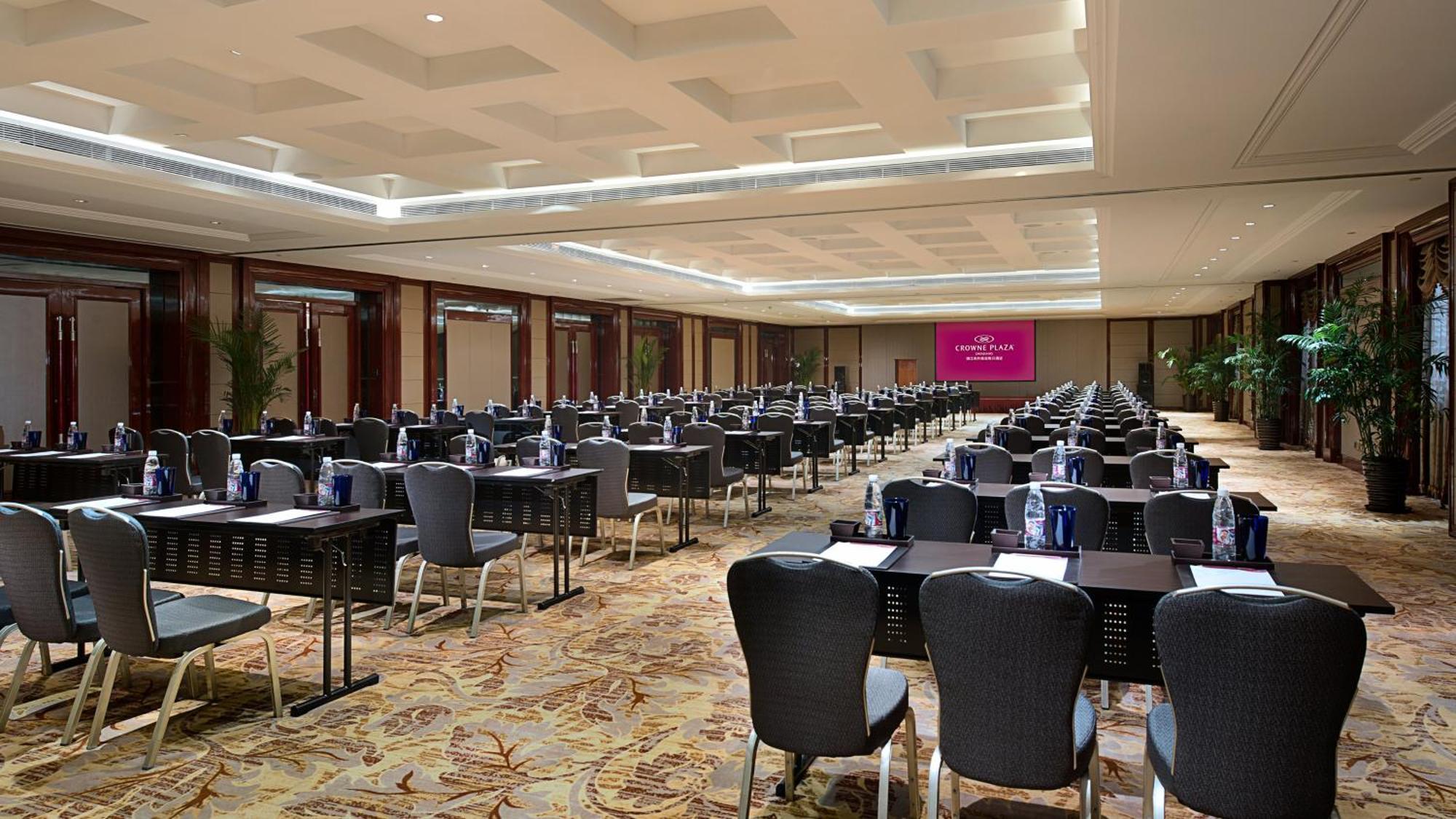 Hotel Crowne Plaza Zhenjiang By Ihg Exterior foto